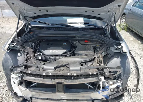 2017 BMW X1 xDrive28I из США, поврежденный, VIN WBXHT3C37H5F69174